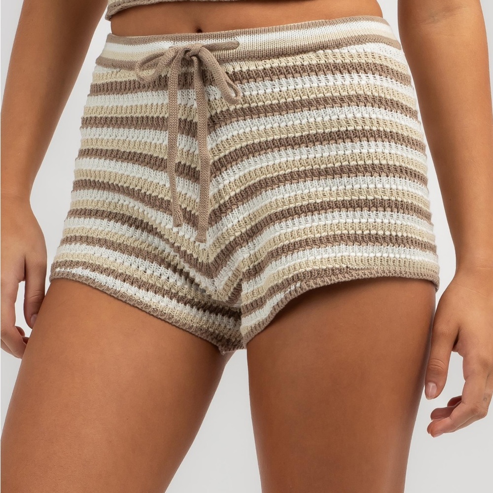 Mooloola Sundae Crochet shorts, City Beach shorts Size 6